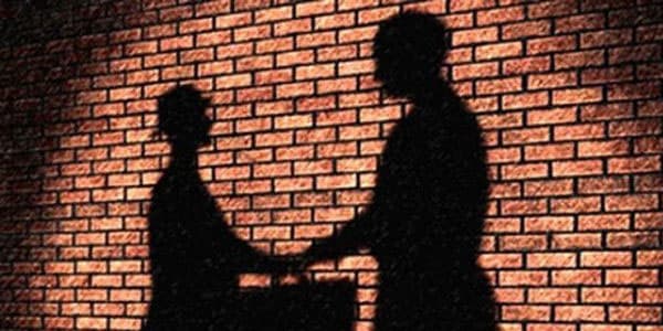 Elman Rüstəmov: "Böyük həcmdə nağd pul “kölgə iqtisadiyyatı”nın əlindədir"