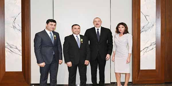 İlham Əliyev Şirinov qardaşlarına “İgidliyə görə” medalını təqdim etdi (FOTOLAR)