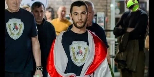 Elnur Səmədov peşəkar boks üzrə Rusiya çempionu olub