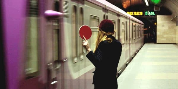 Bakı metrosunda problem: sərnişinlər təxliyyə olundu (VİDEO)