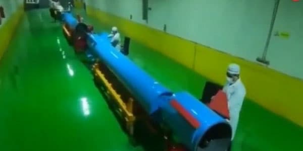 İranın yeraltı raket zavodunun görüntüsü üzə çıxdı