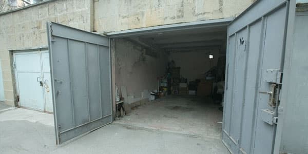 Ev qiymətinə olan qarajlar (VİDEO)