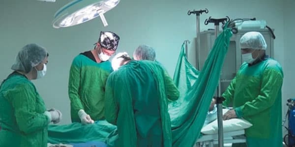 Səhiyyə Nazirliyindən ucuz şou: Süni ürək əməliyyatı yalan çıxdı