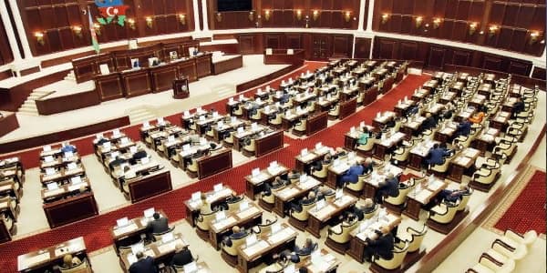 Azərbaycan himninin oxunması və dinlənilməsinə dair yeni tələblər müəyyənləşib