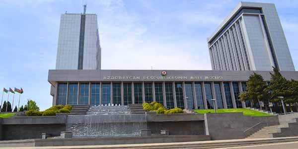 Milli Məclisin üç deputatına yeni vəzifə verilir