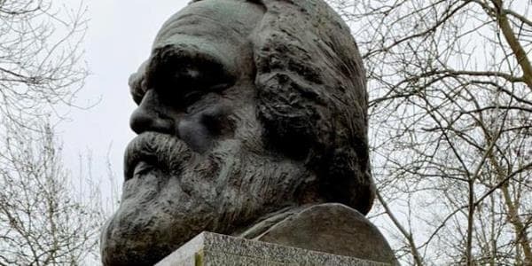 Karl Marksın məzarına növbəti hücum  (FOTO)