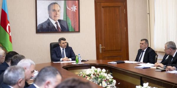 İnam Kərimov müşavirə keçirdi (FOTO)