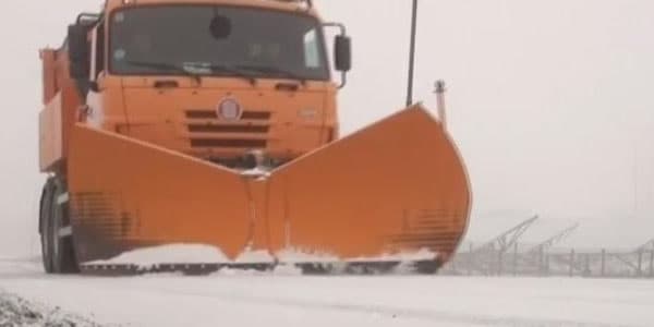 4 kəndlə əlaqəsi kəsilən yollarda hərəkət bərpa olundu (FOTO/VİDEO)