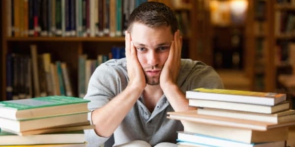 Kirayə, nəqliyyat xərcləri, yüksək təhsil haqqıları... - Tələbələrin yükü niyə azaldılmır?