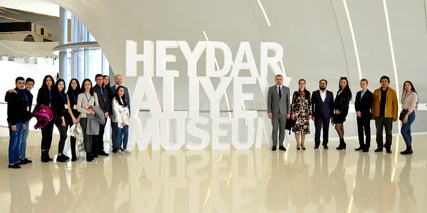 “Azərbaycan-Slavyan Gənclərinin I Forumu”nun iştirakçıları Heydər Əliyev Mərkəzində oldular (FOTOLAR)