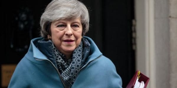 Tereza Mey "Brexit" səsverməsini təxirə saldı
