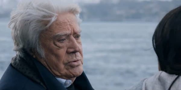 Cüneyt Arkın "Netflix"in çəkdiyi məşhur serialda rol aldı (VİDEO)