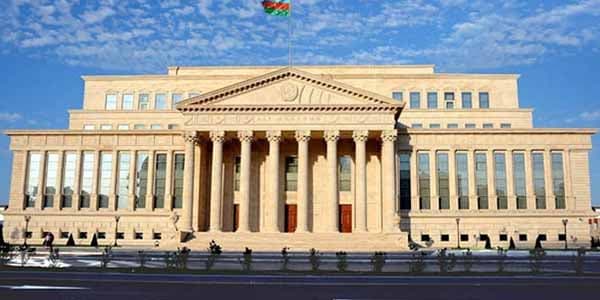 Hamilə qadının ölümünə səbəb olan həkim şikayət etdi