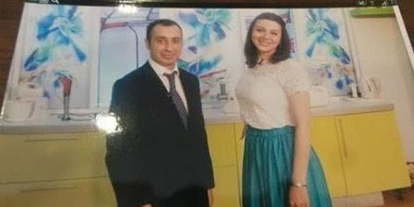 Azərbaycanlı psixoloq-müğənni məhkəmə zalında həbs edildi (FOTO)