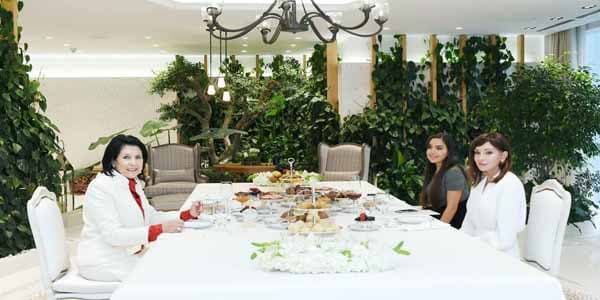 Mehriban Əliyeva Gürcüstan Prezidenti Salome Zurabişvili ilə görüşüb (FOTOLAR)