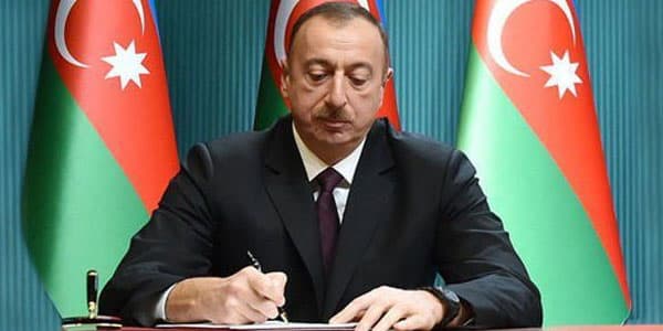 Prezident İsmayıl Berdiyevi təltif etdi