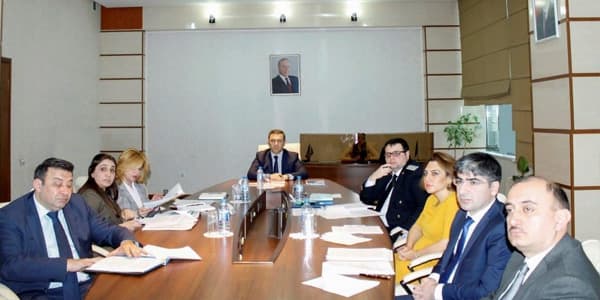 Dövlət qulluqçularının əməkhaqqıları artırılır