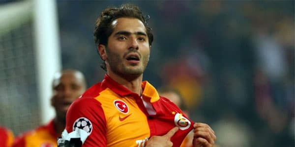 Məşhur türk futbolçu Bakıya gəldi