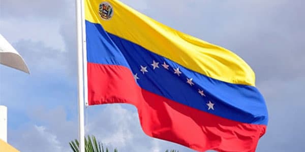 Venesuela qaranlığa qərq oldu, Maduro ABŞ-ı günahlandırdı