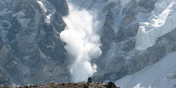 Sabahdan yüksək dağlıq ərazilərdə qar uçqunu ola bilər (XƏBƏRDARLIQ)