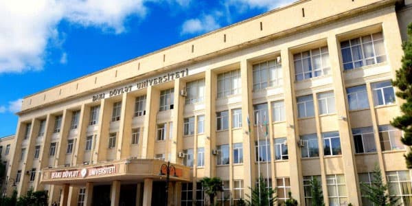 Ceyhun Bayramov yeni rektoru kollektivə təqdim etdi