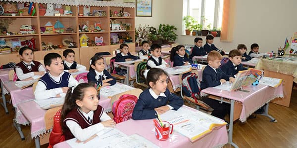 Azərbaycanda I sinfə qəbul başlayıb - VİDEOTƏLİMAT