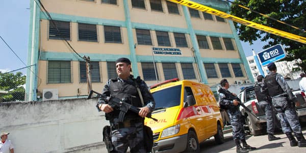 Braziliyada məktəbə silahlı hücum: çox sayda ölən var