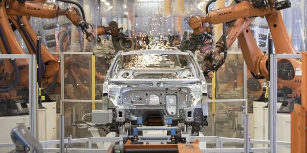 "Volkswagen" minlərlə insanı işdən çıxaracaq