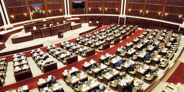 Milli Məclis hökumətin hesabatını qəbul etdi