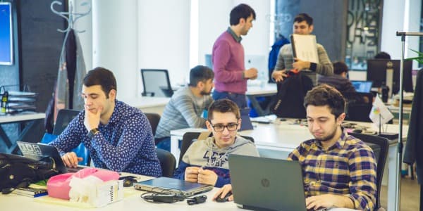 Bakcell və INNOLAND Azərbaycanın ilk blokçeyn hackathon yarışmasını keçirib (R)