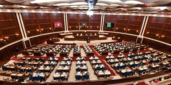 Azərbaycanda iki Konstitusiya qanunu ləğv edilir