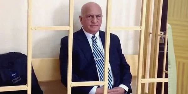 Əli İnsanov əfv olundu