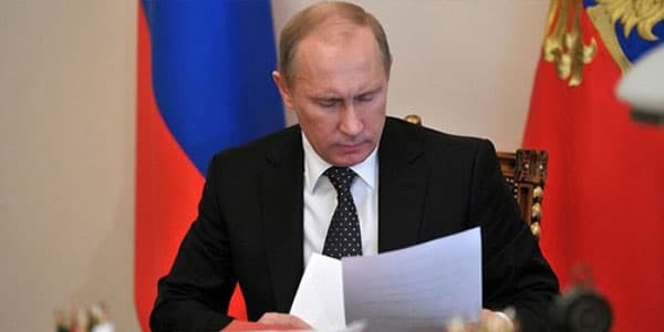 Kasıblığa görə Putinə şikayət edən 12 yaşlı qızın həyatı alt-üst oldu