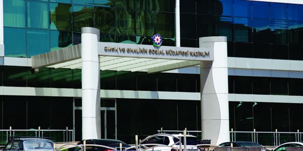 Nazirlik: Mart ayı üzrə bütün pensiyalar artımla birlikdə ödənilib