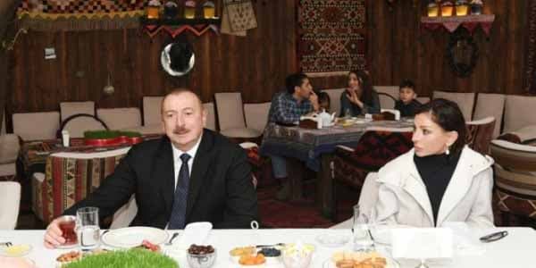 Prezident İçərişəhərdə: "Adam buraya gələndə getmək istəmir"  (FOTOLAR)