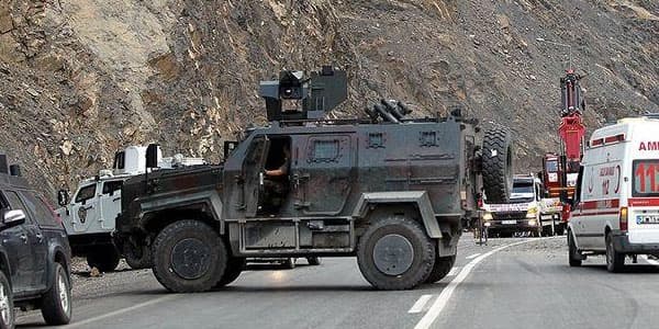 Türkiyə hərbçiləri qəzaya düşdü: ölən və yaralananlar var