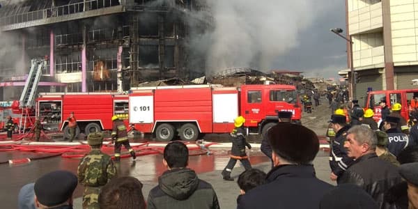 Yanğını söndürən mülki geyimli şəxslərlə bağlı rəsmi açıqlama