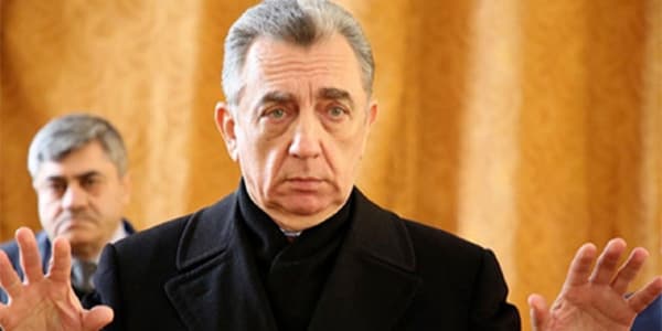 Eldar Əzizov müşavirə keçirdi: 2 məmur cəzalandırıldı, 1-i işdən çıxarıldı
