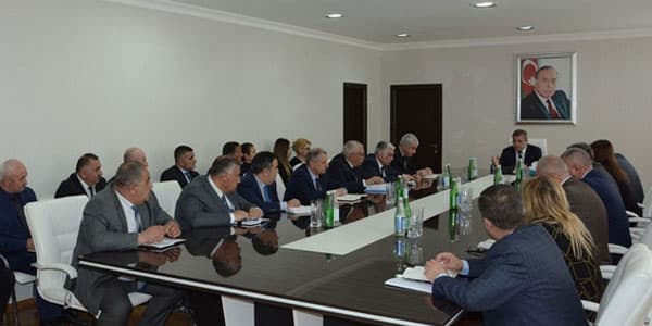 İcra başçısı məişət tullantılarına görə rəisi işdən çıxardı