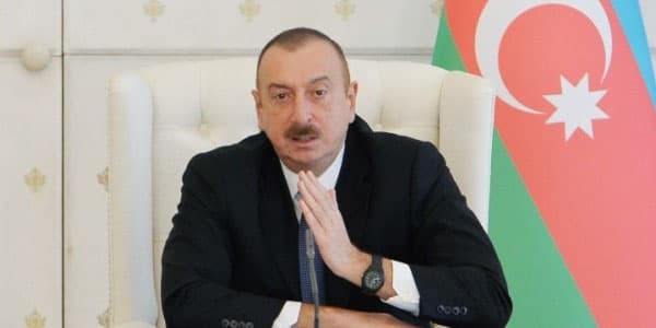 İlham Əliyev tapşırıq verdi: "Ticarət mərkəzlərində ciddi yoxlanılmalar aparılsın"