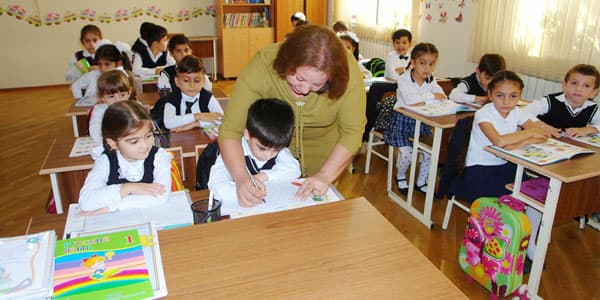 Başqa dillər üzrə I sinfə qəbul olarkən həmin dili bilmə bacarıqları yoxlanılacaq