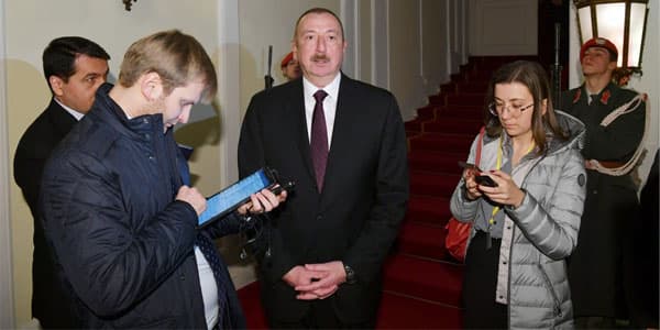 İlham Əliyev:  “Danışıqlar prosesinə yeni təkan verilib” 