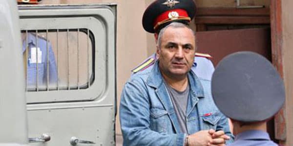 Məşhur “qanuni oğru” azadlığa çıxır: liderlik uğrunda savaş başlayır