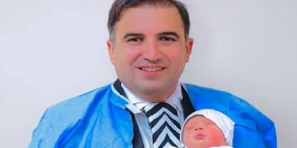 Hacı Nuranın qucağındakı uşaq 10 milyonuncu sakin deyilmiş