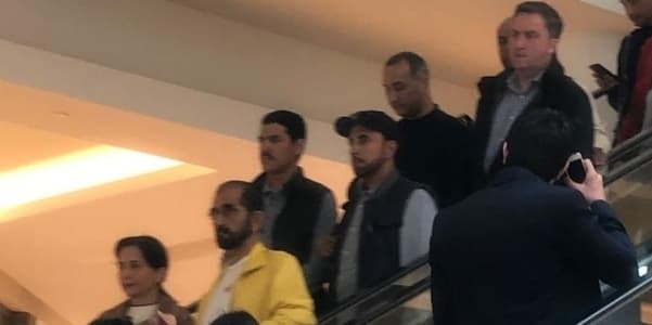 Baş nazir “Gənclik Mall”da alış-veriş edib (FOTO)