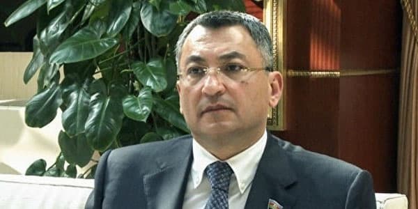 Məcburi köçkün "Qaçqınkom" sədrini toyuna dəvət etdi