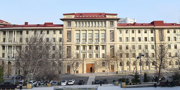 Bu şəxslərin maaşları artırıldı