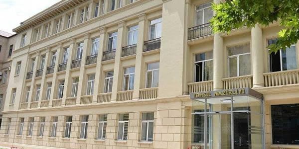 Nazirlik zorakılığa məruz qalan şagirdlər üçün “Qaynar xətt” yaradır