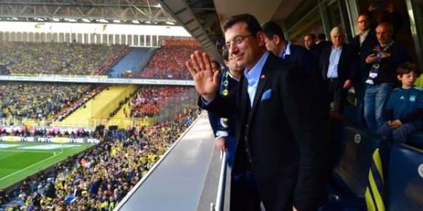 Əkrəm İmamoğlundan iddia: "Beşiktaş" və "Fənərbaxça"nı təhdid etdilər"