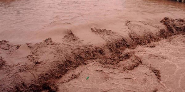 Pakistanda sel fəlakəti: 39 ölü, 135 yaralı